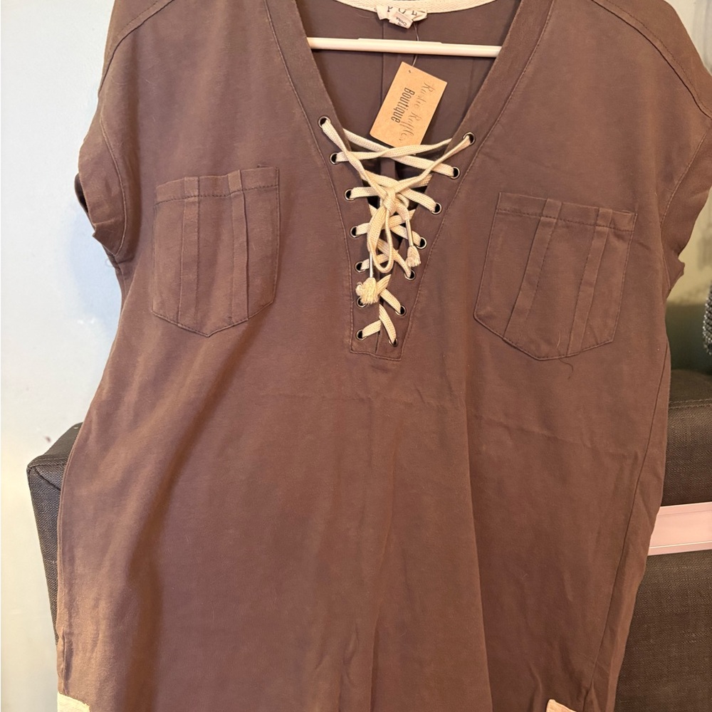 New With Tags chic boutique top light brown/gray color 2/20$